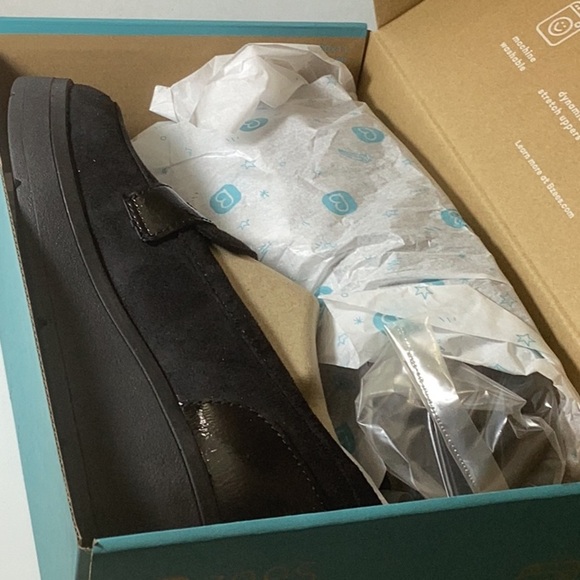 Bzees Fast Track Women's Slip-on Wedge Loafers - Picture 7 of 11